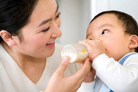 Sữa mẹ để được bao lu? Sữa mẹ để được bao lu?